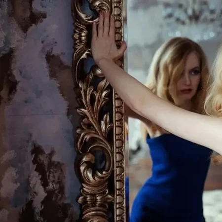 Pictures-Mirrors Pictures-Mirrors